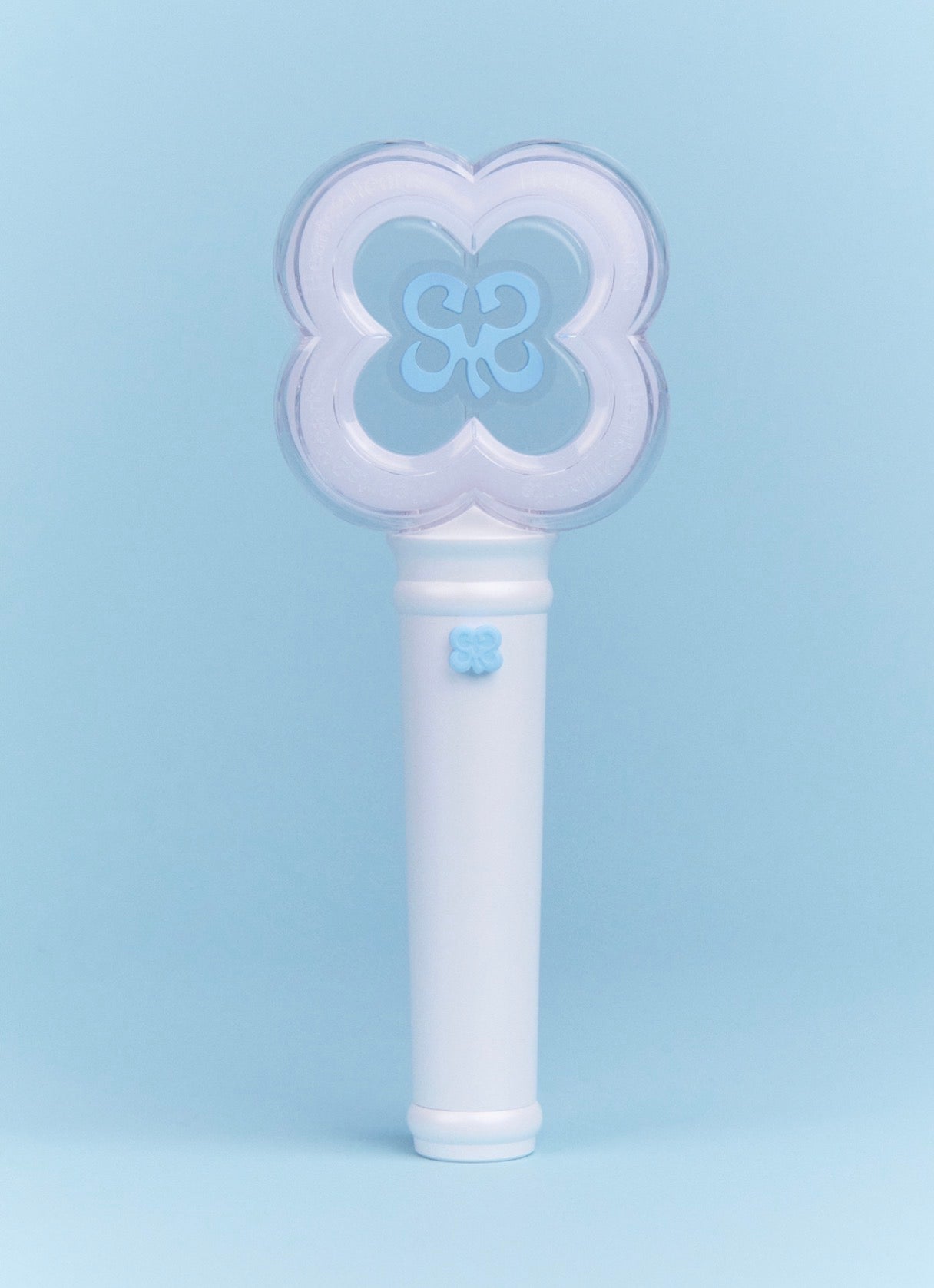 HEARTS2HEARTS Lightstick